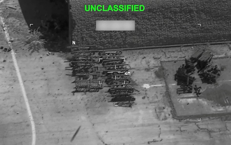 Kadr z nagrania opublikowanego przez CENTCOM ilustrującego skutki ataków USA na Iran
