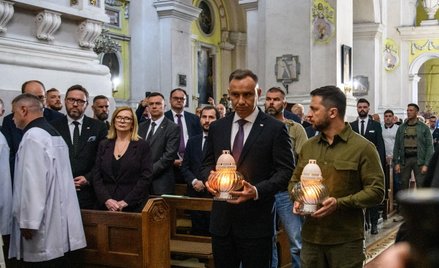 Łuck w Ukrainie, 09.07.2023. Andrzej Duda i Ukrainy Wołodymyr Zełenski w katedrze śś. Apostołów Piot