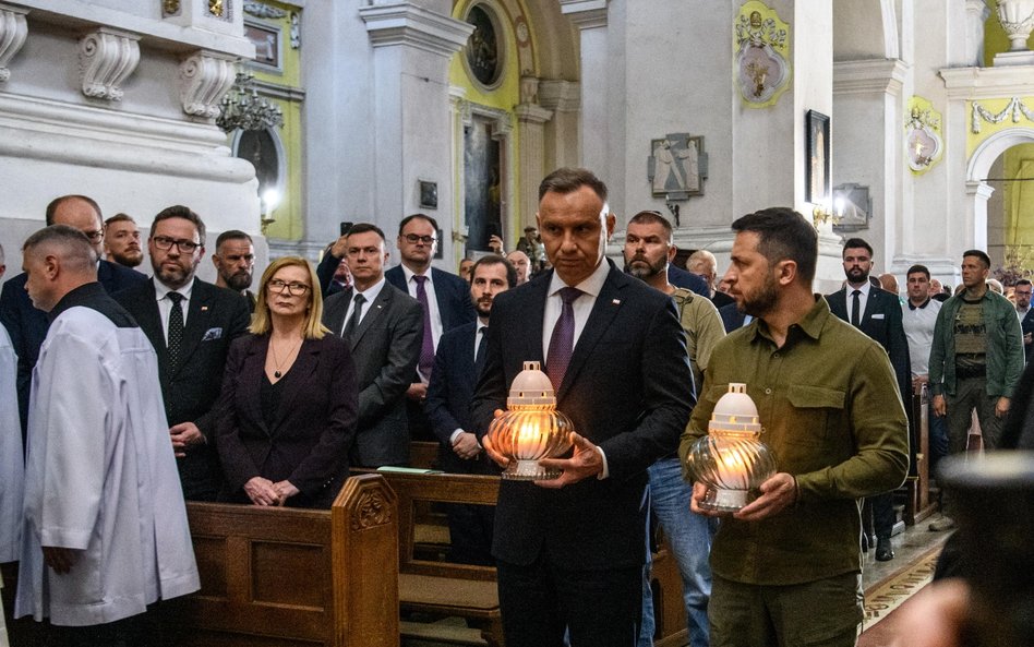 Łuck w Ukrainie, 09.07.2023. Andrzej Duda i Ukrainy Wołodymyr Zełenski w katedrze śś. Apostołów Piot