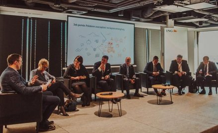 Uczestnicy debaty: Henryka Bochniarz z Konfederacji Lewiatan, Elisabeth Brüggen z Uniwersytetu w Maa