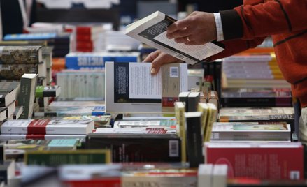 Polacy nie czytają, księgarnie upadają. Rynek się kurczy