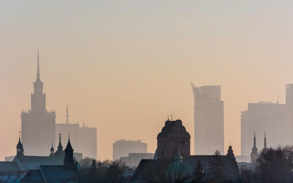 Minister Kowalczyk podpisał ostrzejsze przepisy ws. alarmowania o smogu