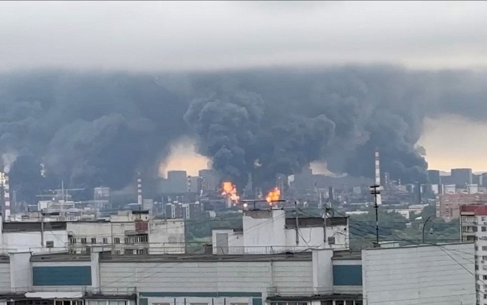 Czarny dym nad Moskwą po ataku ukraińskich dronów