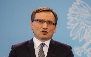 Dąbrowska: Minister popiera króla skrajnie prawicowego internetu