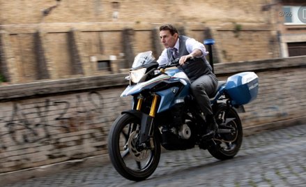 Tom Cruise znów dostarcza niezawodnej rozrywki, choć wydaje się lekko zmęczony