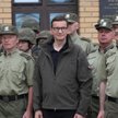 Mateusz Morawiecki we wtorek spotkał się z funkcjonariuszami Straży Granicznej w Kuźnicy na Podlasiu