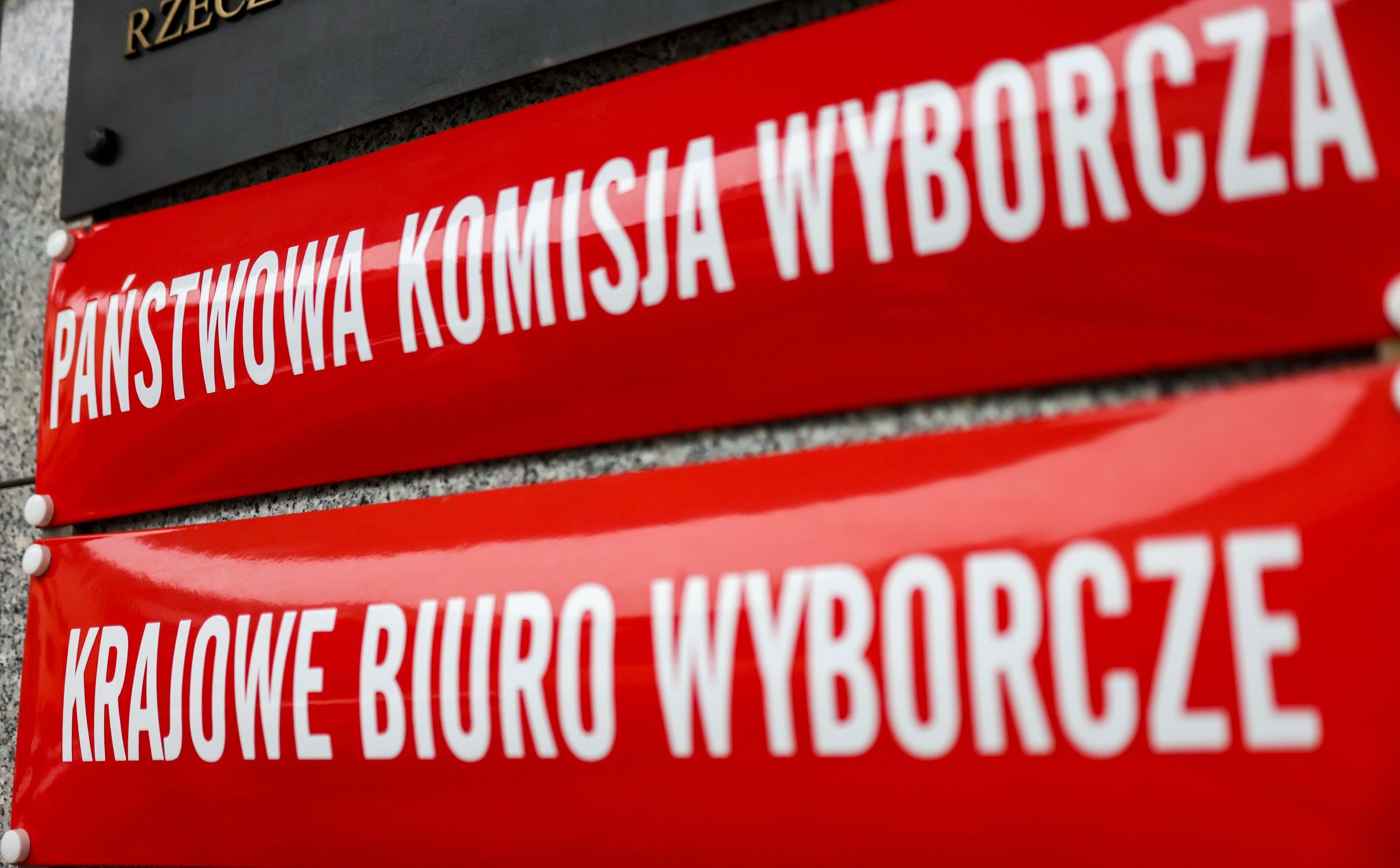 Pilny wniosek do PKW: odwołać komisarzy wyborczych. Chodzi o neoKRS