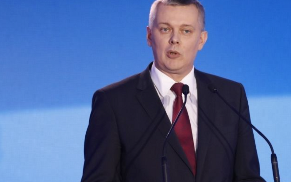 Siemoniak: Kaczyńśki nie ma siły na Macierewicza