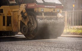 Prowadzone prace drogowe wpłyną na ruch drogowy i trasy komunikacji miejskiej