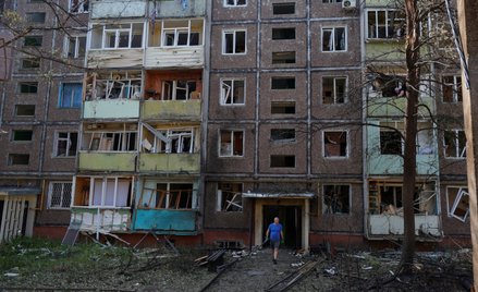 Blok mieszkalny zniszczony po rosyjskim ataku dronów na miasto Czernihów, znajdujące się w północno-