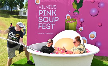 Co roku w Wilnie odbywa się festiwal chłodnika litewskiego, zwanego z angielska też "pink soup"