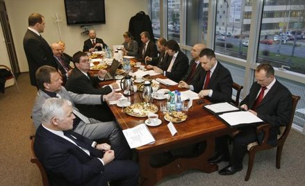 Członek zarządu na pół etatu ma niższą pensję