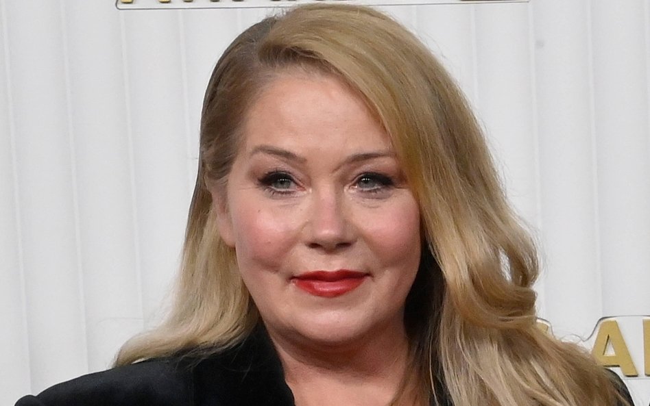 Christina Applegate dopiero niedawno zmieniła podejście do kwestii mówienia o swojej chorobie i zdob
