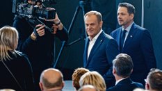Dziś obóz rządzący nie ma spójnej opowieści. Nikt – poza Donaldem Tuskiem (na zdjęciu z Rafałem Trza