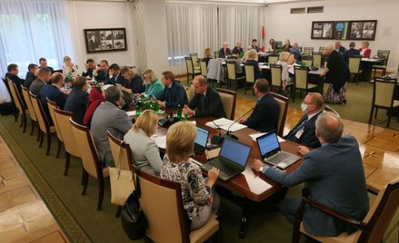 Senatorowie za zwolnieniem organizatorów turystyki z ZUS