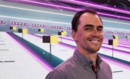 Michael Greis jest Niemcem, ma 43 lata. Podczas igrzysk olimpijskich w Turynie (2006) zdobył trzy zł