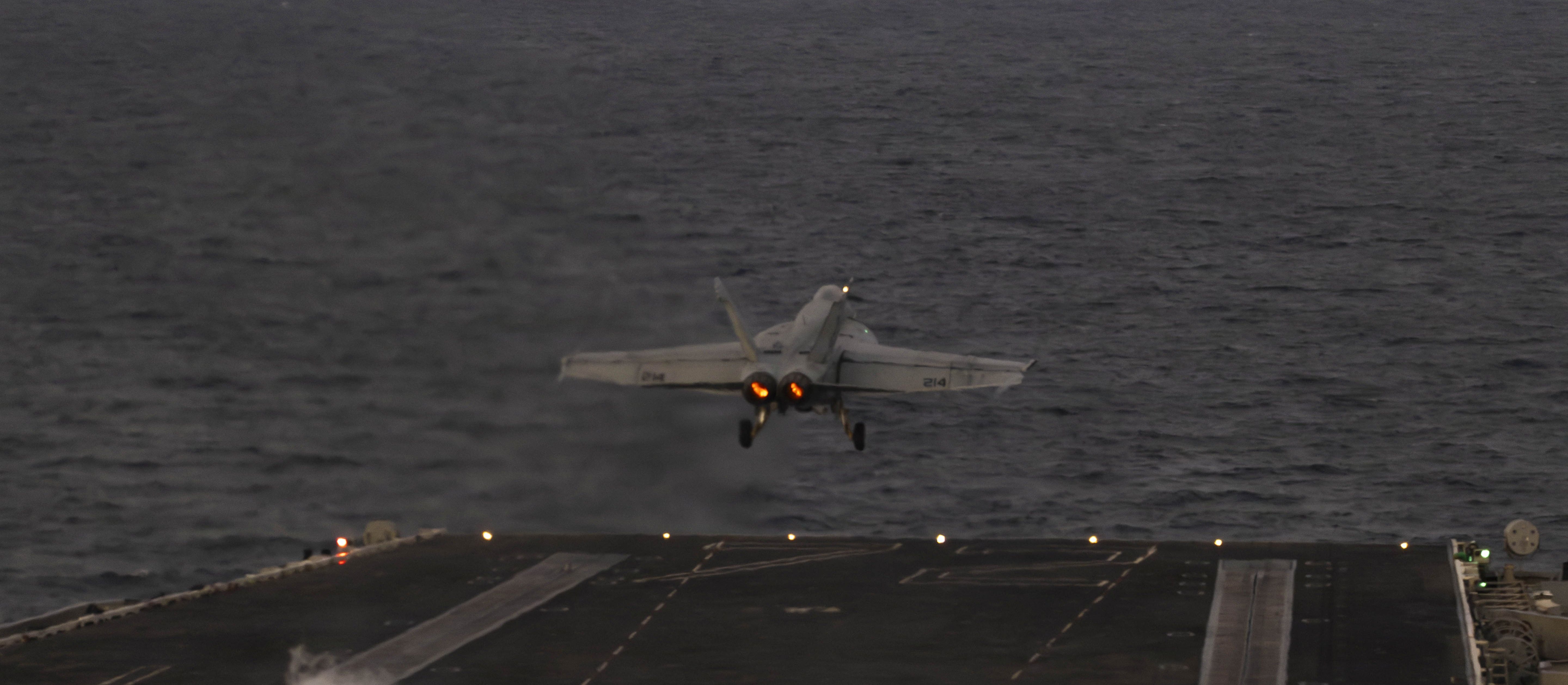 Armia USA gotowa do ataku na Iran choćby w sobotę. Jaką decyzję podejmie Donald Trump?