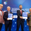 Wicepremier i minister obrony narodowej Władysław Kosiniak - Kamysz podczas prezentacji raportu w Ka