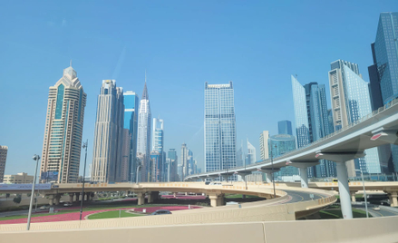 Dubaj buduje swoją pozycję jako centrum finansowe, ale i ośrodek usług typu „premium”
