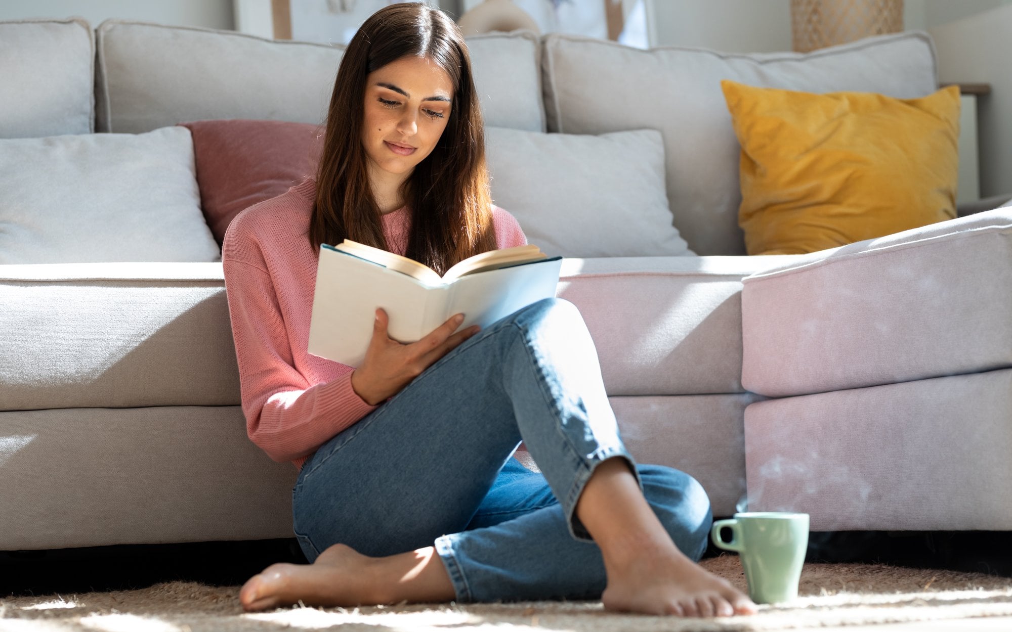 Reading clearly reduces dementia risk - but there's one important condition