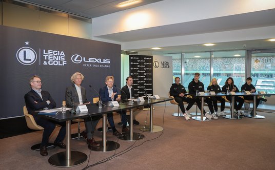Dariusz Mioduski i Jacek Pawlak podczas konferencji inaugurującej działalność projektu Lexus Tennis 
