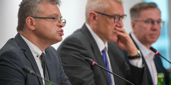Polityczne Michałki. Sejm rusza na wakacje a PSL z kontrofensywą, zaś Giertych przynosi KO „kontent rozliczeniowy”