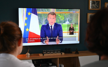 Emmanuel Macron sprzeciwia się burzeniu pomników we Francji