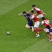 Finał Ligi Mistrzów PSG–Arsenal. Chwicza Kwaracchelia ucieka z piłką piłkarzom klubu z Anglii