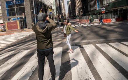 Nowy Jork zamyka restauracje, kina i szkoły