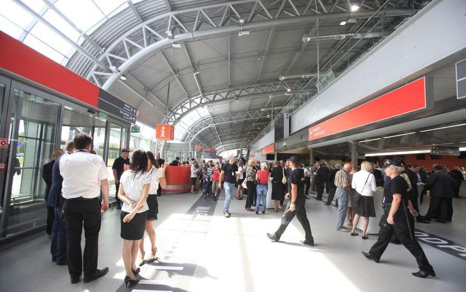 Start Modlina z serią wpadek