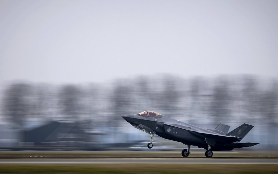 Dzięki pieniądzom uwolnionym przez SAFE Polska będzie mogła kupić w USA więcej samolotów