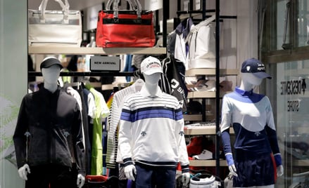 Firma Le Coq Sportif powstała w 1882 roku we francuskim mieście Romilly-sur-Seine.