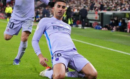 Na oglądanie nowego nabytku Barcelony, 21-letniego reprezentanta Hiszpanii Ferrana Torresa, kibice b