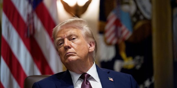 Donald Trump atakuje Fed. Co z dolarem?