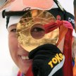 Estonka Kristina Smigun z medalem igrzysk w Turynie.