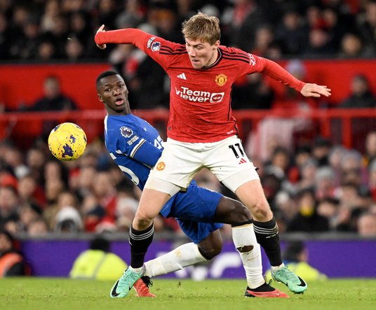 Premier League podpisała ze Sky i TNT wart 6,7 mld funtów czteroletni kontrakt. Dzi´ki temu Manchest