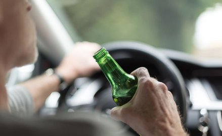 Picie alkoholu z kierowcą zmniejsza odszkodowanie za wypadek