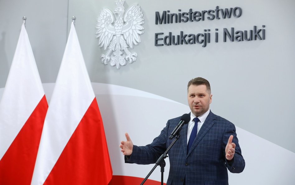 „Czarnkowy” przedmiot już od września w szkołach