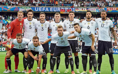 Reprezentacja Niemiec udała się na turniej do Francji jako aktualny mistrz świata (a w ogóle czterok