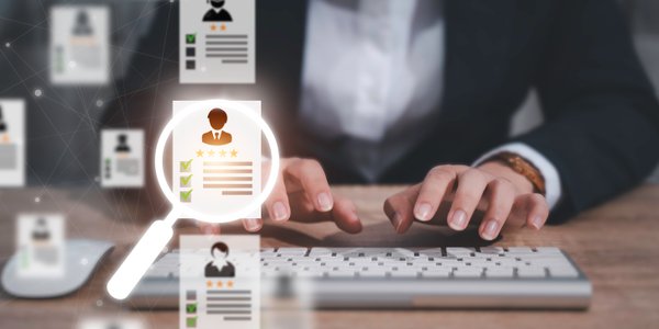 Główne problemy służby cywilnej i kierunki rozwoju