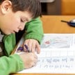 Rodzice zwracają uwagę na to, że gdy nie ma zadawanych lekcji, uczniowie nie potrafią sami usiąść do