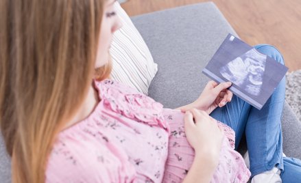 Kierunki tak, ale nie konkretne działania w sprawie ciąż nastolatek