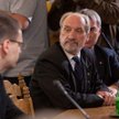 W pułapce kanonów demokracji