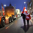 "Konwój Wolności" blokuje ulice w pobliżu budynku parlamentu w centrum Ottawy
