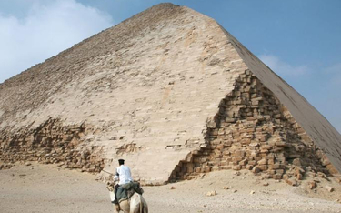 Piramidę w Dahszur budowano 50 lat. Prace ruszyły w 2670 roku p.n.e.