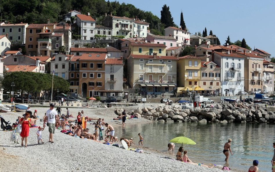 Mošćenička Draga to jeden z kurortów Riwiery Opatijskiej, do której można dotrzeć z Polski pociągiem