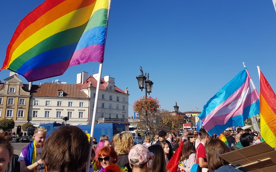 Płociński: Wielki piątek tęczowy