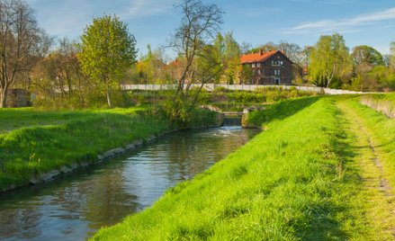 Sąd Najwyższy o służebności pod płynącą wodą