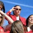 Zawodniczka reprezentacji Polski na lotnisku w Jasionce przed odlotem na Mistrzostwa Europy w piłce 