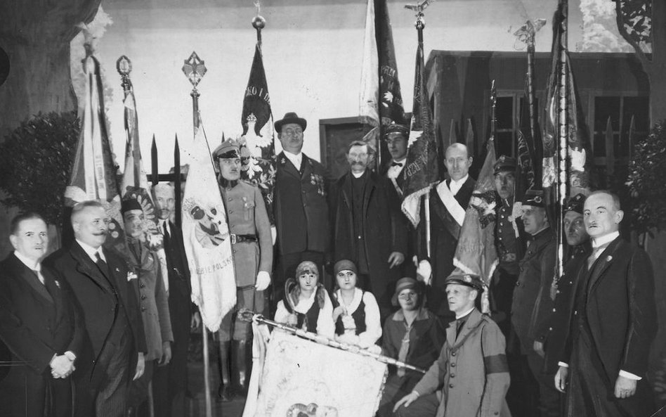 Dokładna data nieznana 1920-1936r. Obchody rocznicy powstania listopadowego w Toruniu. Grupa uczestn